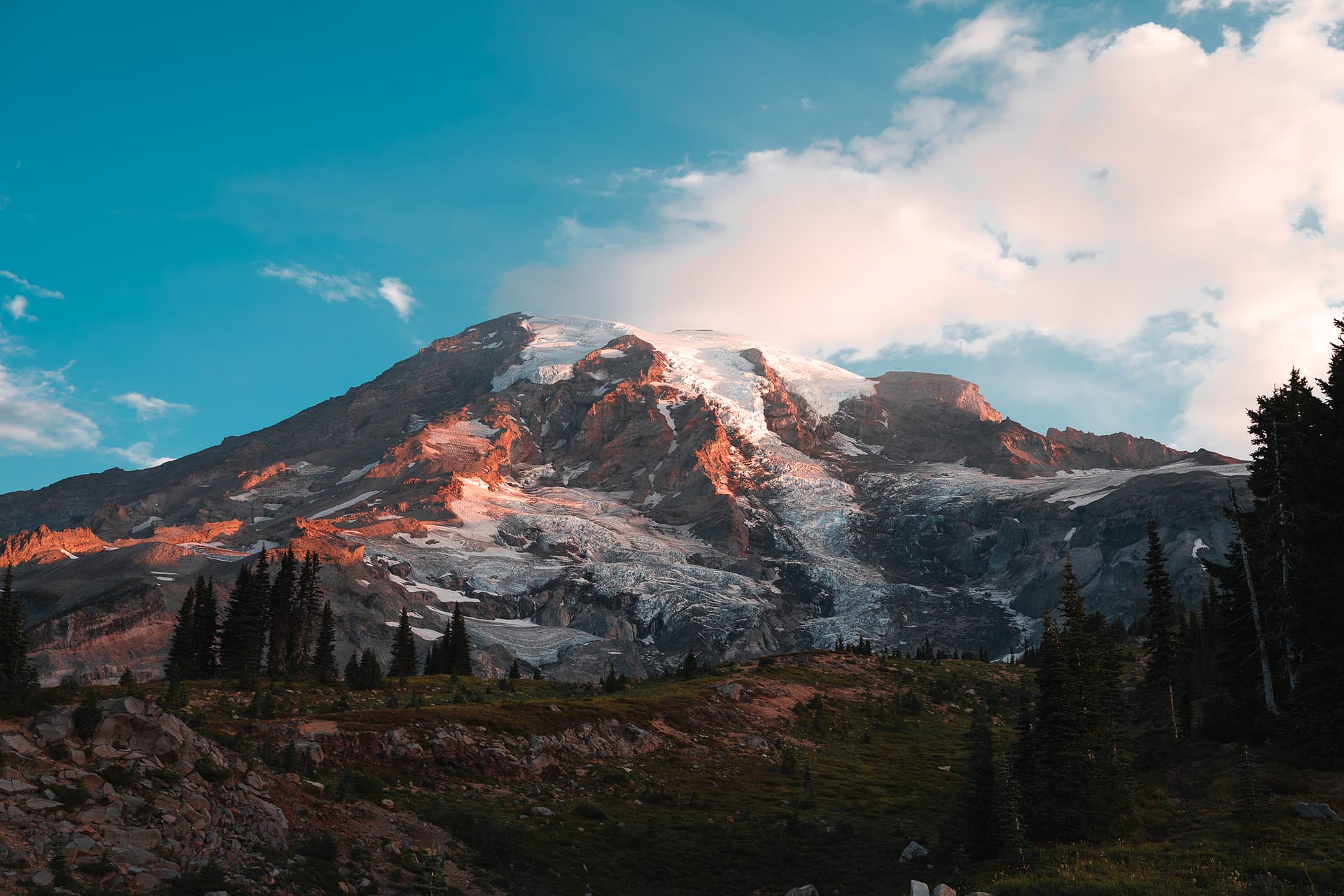 Mount rainier sunrise Washington alpine exploration